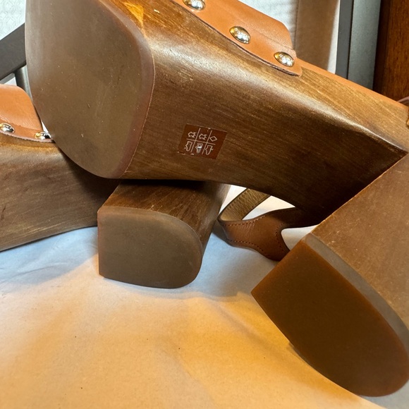 Coach Womans Size 9 Viola Sandal Wood Block PlatformUsed show some wear. - Picture 11 of 15